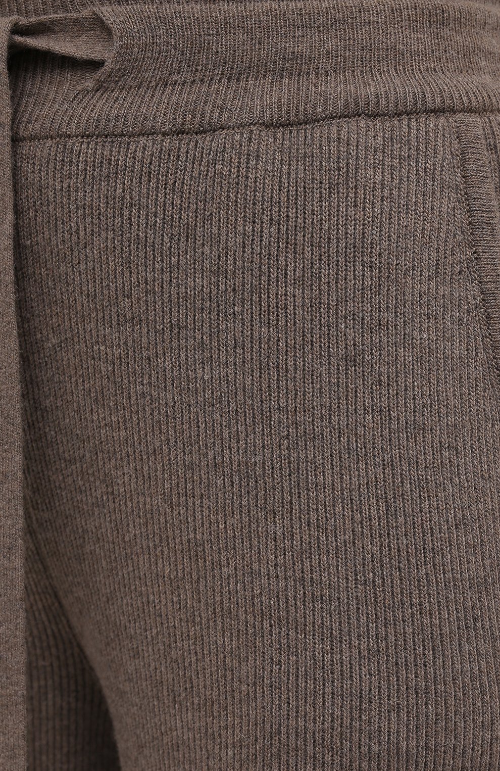 Брюки NANUSHKA серого цвета по цене 38950 руб., арт. 0NI_F0SSILE_RECYCLED CASHMERE KNIT, фото 5 Брюки NANUSHKA, арт. 0NI_F0SSILE_RECYCLED CASHMERE KNIT, фото 5