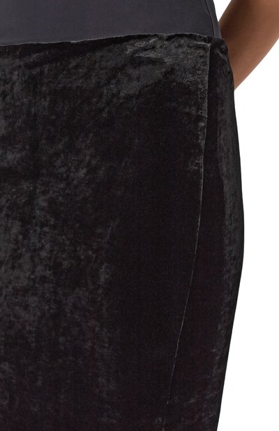Бархатные брюки ALAIA черного цвета по цене 207000 руб., арт. AA9P0137J071A, фото 5 Бархатные брюки ALAIA, арт. AA9P0137J071A, фото 5