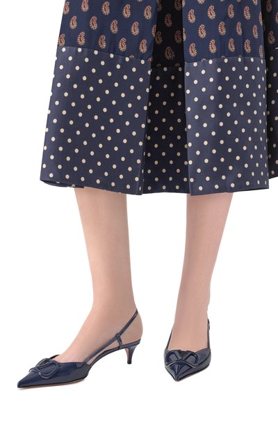 Кожаные туфли vlogo signature 40 VALENTINO темно-синего цвета по цене 118000 руб., арт. 8W2S0Q70/TMK, фото 2 Кожаные туфли vlogo signature 40 VALENTINO, арт. 8W2S0Q70/TMK, фото 2