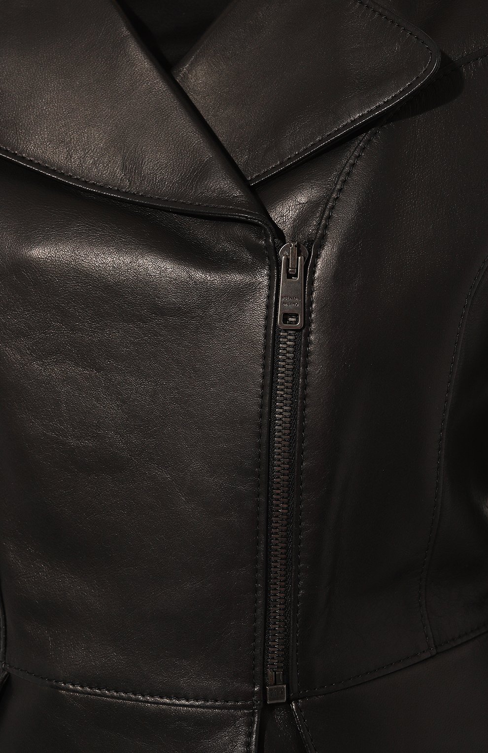 Кожаная куртка PRADA черного цвета по цене 490000 руб., арт. 58A026-1XDA-F0002, фото 5 Кожаная куртка PRADA, арт. 58A026-1XDA-F0002, фото 5