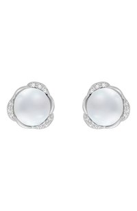 Серьги LUCKY ZNAKY бесцветного цвета по цене 201250 руб., арт. MERLYZ-ORX01-BTWMS-W-6 MM, фото 1 Серьги LUCKY ZNAKY, арт. MERLYZ-ORX01-BTWMS-W-6 MM, фото 1