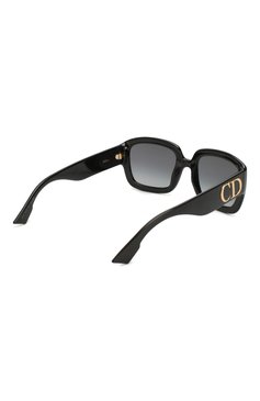 Женские солнцезащитные очки DIOR EYEWEAR черного цвета, арт. DDI0R 807 | Фото 4 (Региональные ограничения белый список (Axapta Mercury): Не проставлено, RU; Нос: Не проставлено; Тип очков: С/з; Статус проверки: Проверено, Проверена категория; Материал сплава: Проверено; Очки форма: Квадратные; Оптика Гендер: оптика-женское)