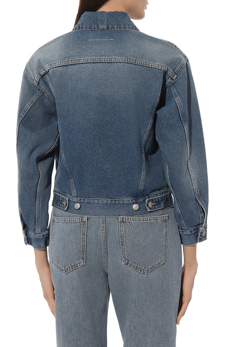 Женская джинсовая куртка MM6 синего цвета, арт. S52AM0294/S30589 | Фото 4 (Кросс-КТ: Куртка, Деним; Рукава: Длинные; Стили: Гранж; Материал сплава: Проставлено; Материал внешний: Хлопок, Деним; Драгоценные камни: Проставлено; Длина (верхняя одежда): Короткие)