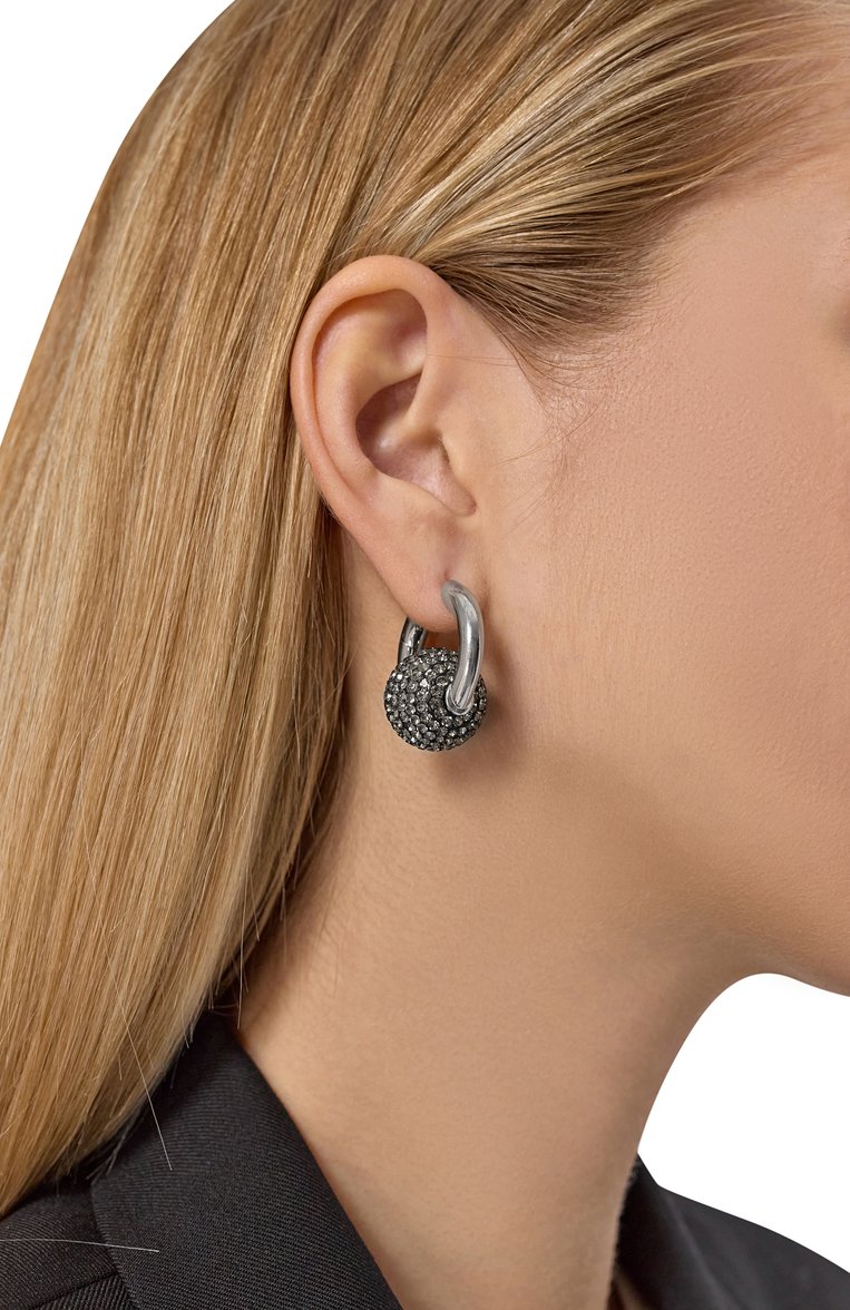 Женские серьги BALENCIAGA серебряного цвета, арт. 788383 TZ93S | Фото 2 (Региональные ограничения белый список (Axapta Mercury): Не проставлено; Материал: Металл, Стекло; Нос: Не проставлено)