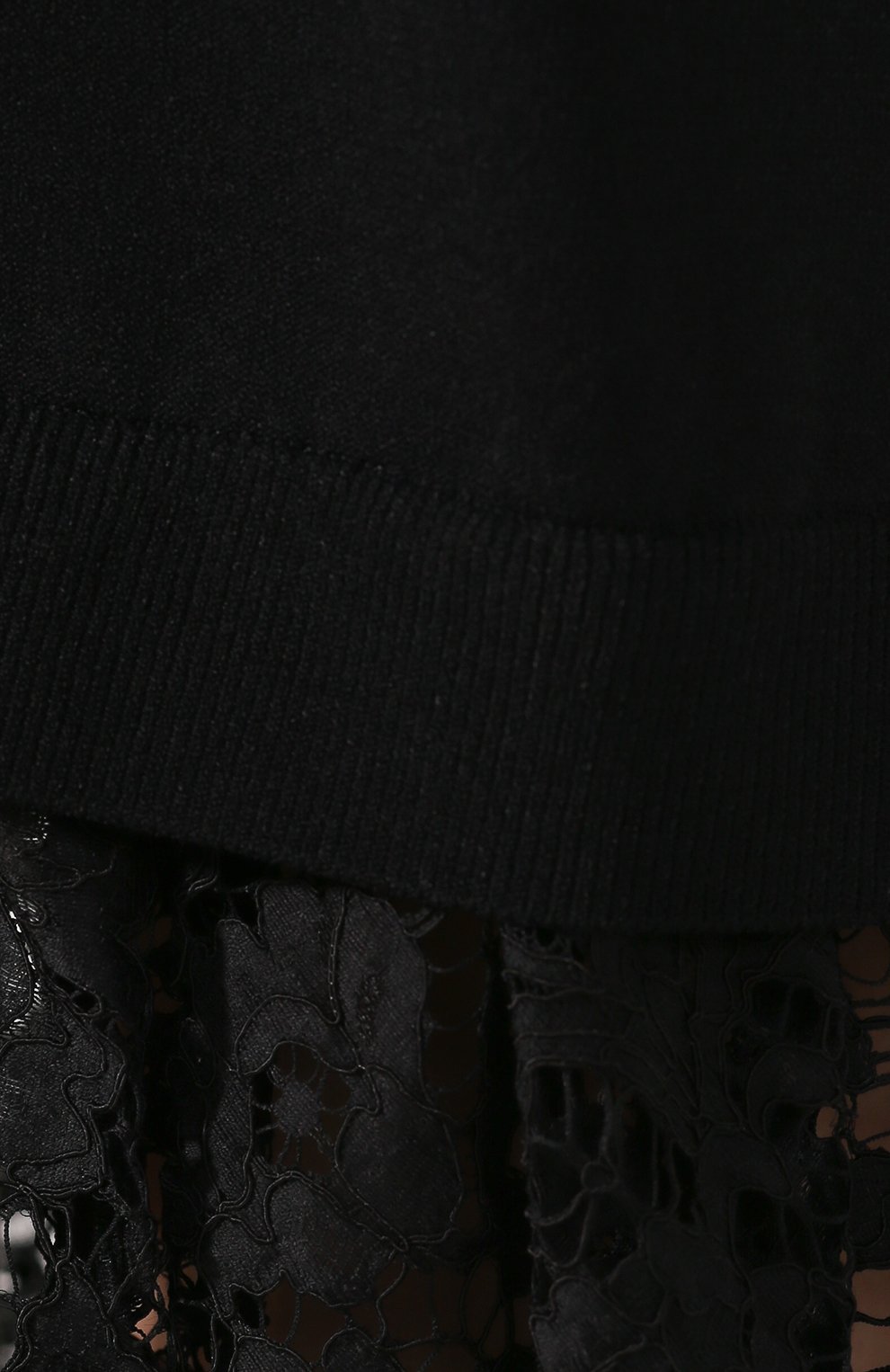 Платье из вискозы VALENTINO черного цвета по цене 286000 руб., арт. SB3KDA304QE, фото 5 Платье из вискозы VALENTINO, арт. SB3KDA304QE, фото 5