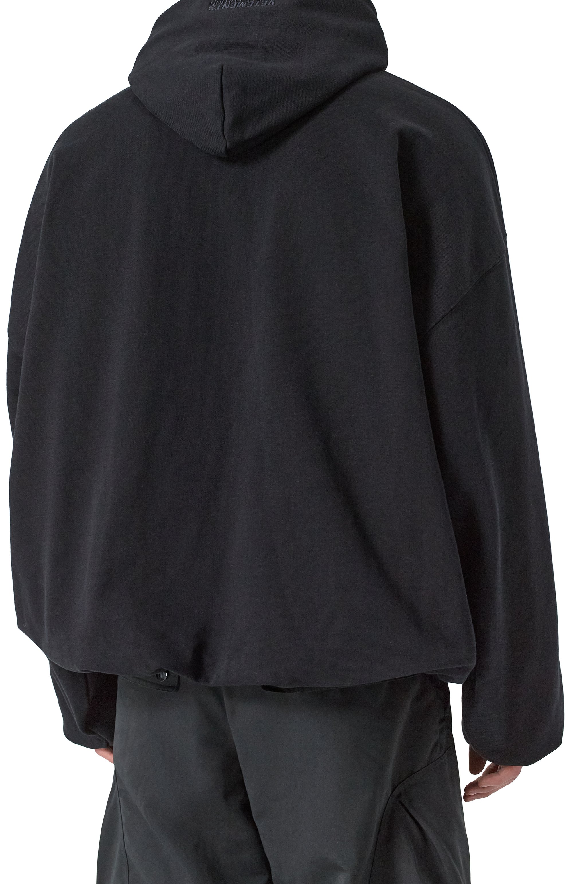 Хлопковое худи VETEMENTS черного цвета по цене 91950 руб., арт. UA66HD640B, фото 4 Хлопковое худи VETEMENTS, арт. UA66HD640B, фото 4