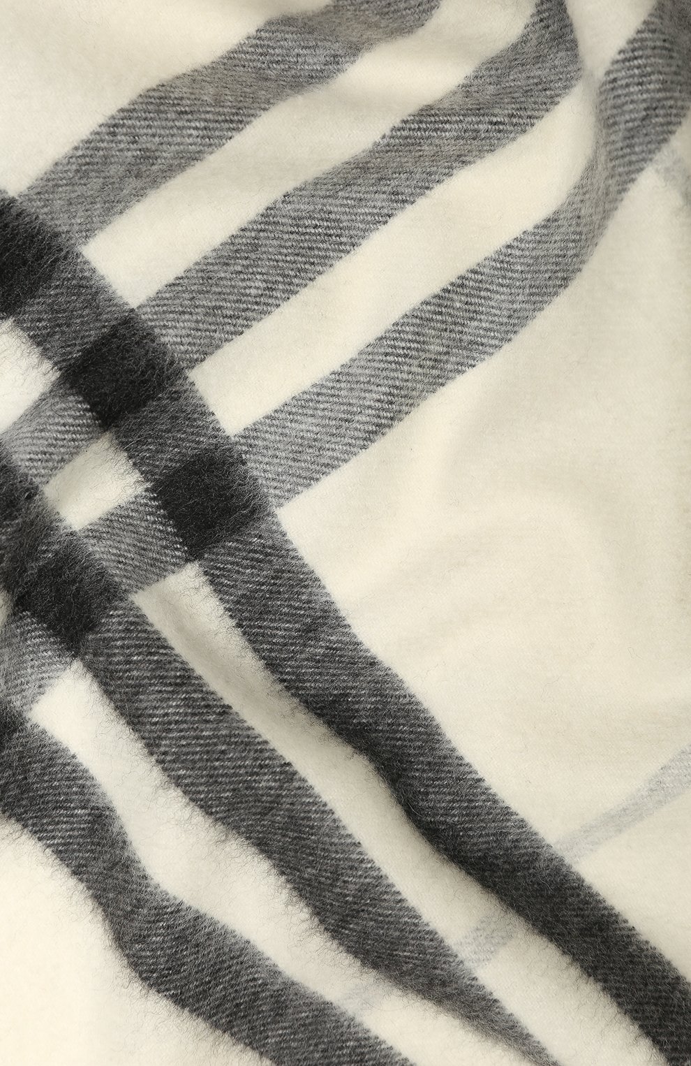 Кашемировый шарф BURBERRY бежевого цвета по цене 55400 руб., арт. 8015531, фото 2 Кашемировый шарф BURBERRY, арт. 8015531, фото 2