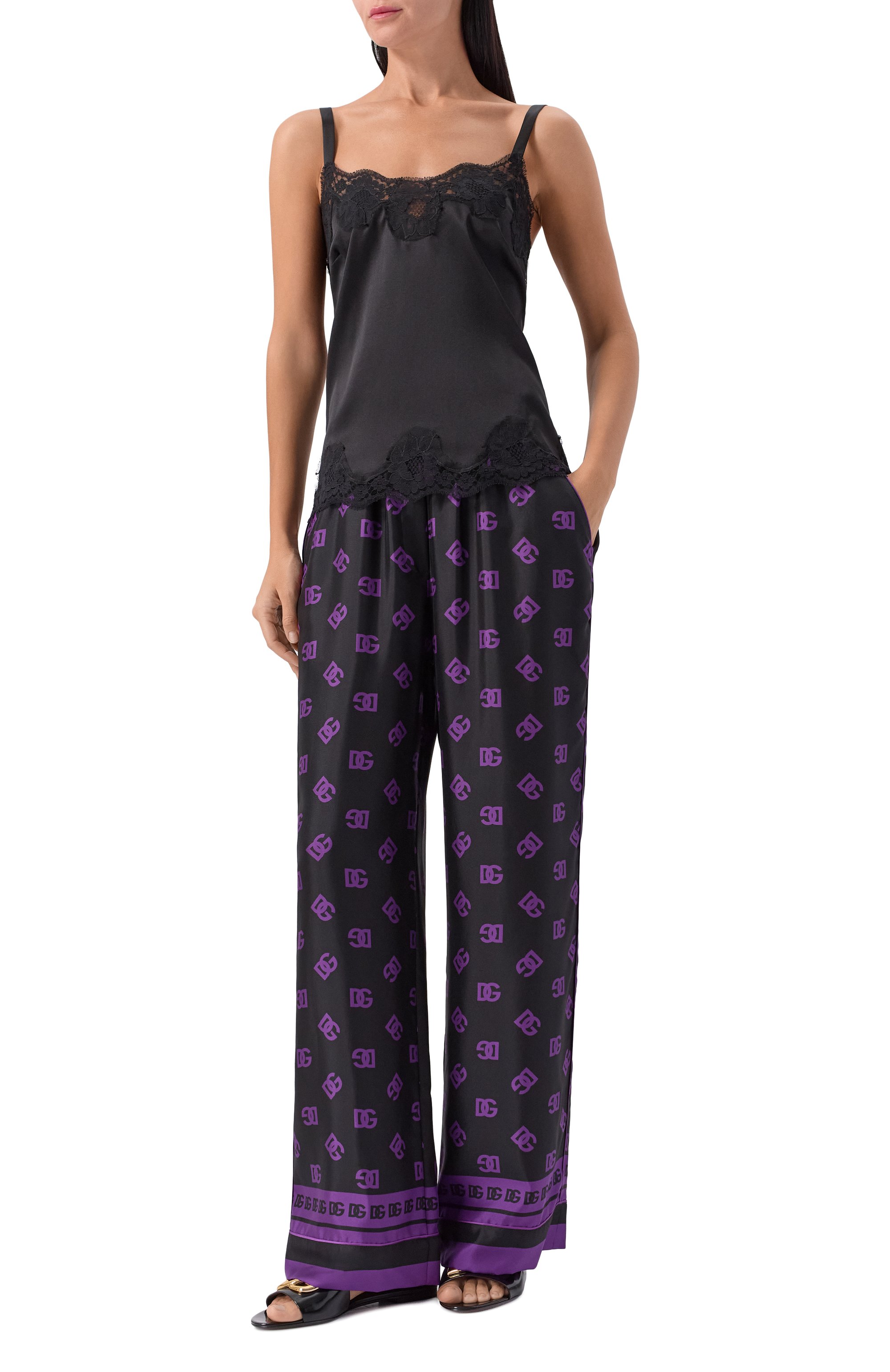 Шелковые брюки DOLCE & GABBANA черного цвета по цене 178000 руб., арт. FTAMPT/HI1Z7, фото 2 Шелковые брюки DOLCE & GABBANA, арт. FTAMPT/HI1Z7, фото 2