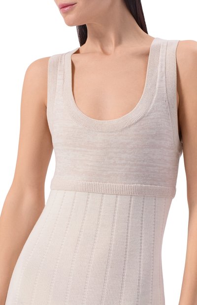 Шерстяное платье YUZEFI кремового цвета по цене 47700 руб., арт. LENA-TUCKSTITCH MAXI DRESS/KNIT, фото 4 Шерстяное платье YUZEFI, арт. LENA-TUCKSTITCH MAXI DRESS/KNIT, фото 4