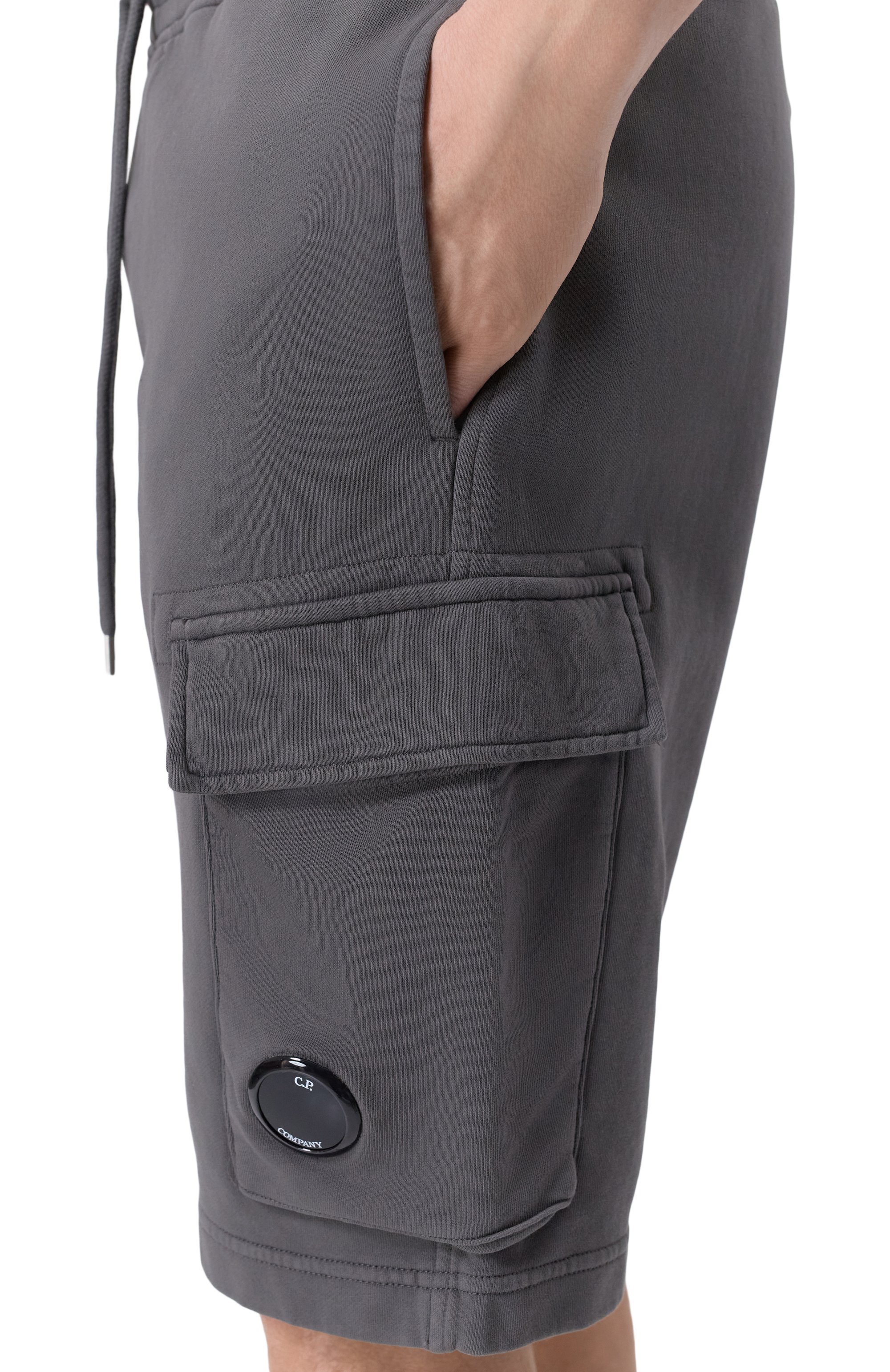 Хлопковые шорты C.P. COMPANY темно-серого цвета по цене 28550 руб., арт. 20CMSB741A/110044R, фото 5 Хлопковые шорты C.P. COMPANY, арт. 20CMSB741A/110044R, фото 5
