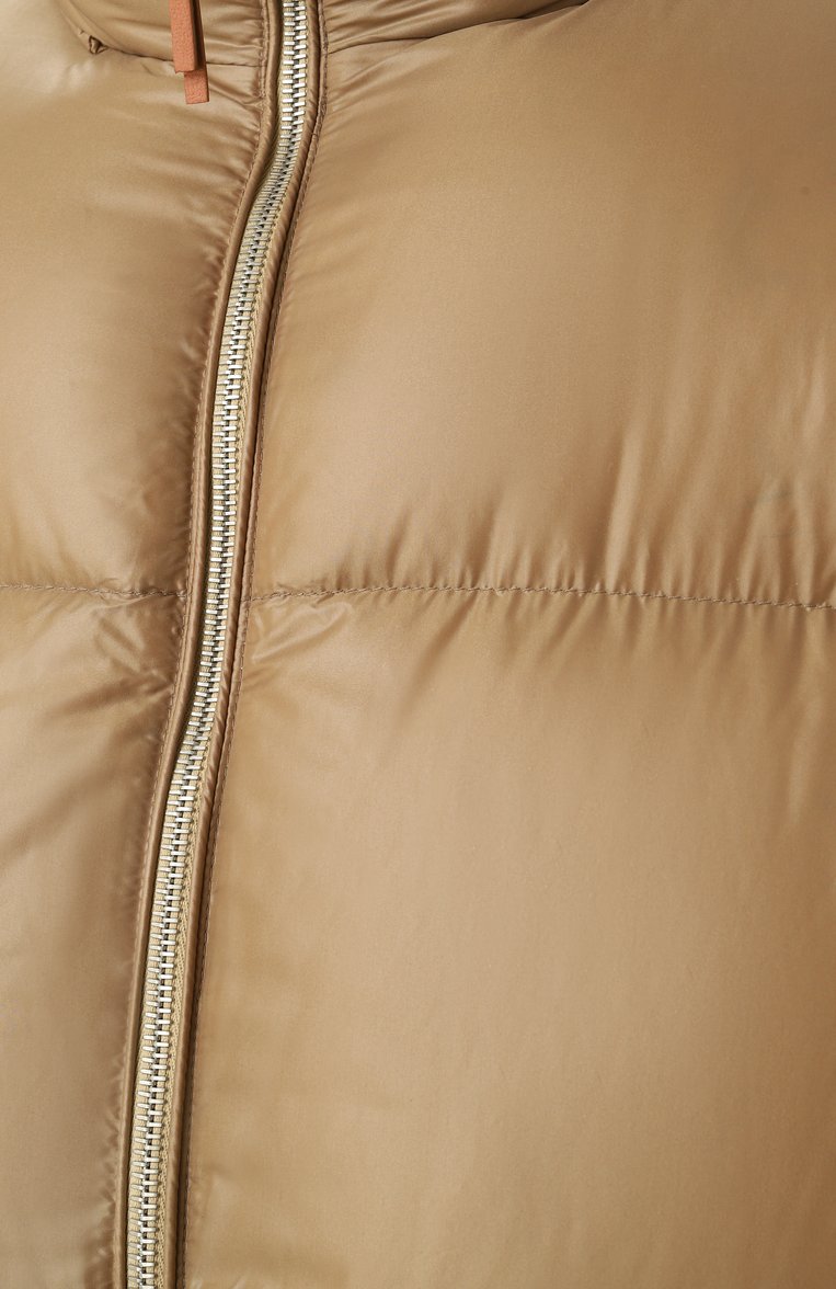 Женский пуховик JIL SANDER бежевого цвета, арт. J40AF0161-J70007 | Фото 6 (Материал подклада: Синтетический материал; Материал утеплителя: Пух и перо; Рукава: Длинные; Длина (верхняя одежда): Короткие; Кросс-КТ: Пуховик; Стили: Минимализм; Материал внешний: Синтетический материал)