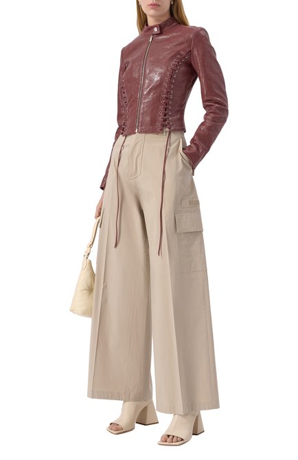 Женские хлопковые брюки-карго DSQUARED2 бежевого цвета, арт. S75KB0473/S53578 | Фото 2 (Материал сплава: Проставлено; Длина (брюки, джинсы): Стандартные; Материал внешний: Хлопок; Драгоценные камни: Проставлено)