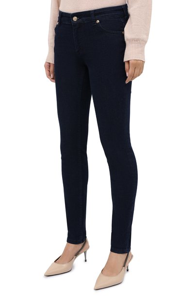 Джинсы VERSACE JEANS COUTURE синего цвета по цене 21950 руб., арт. A1HZA0K4-ZDP500 C SKINNY RIC.4/60558, фото 3 Джинсы VERSACE JEANS COUTURE, арт. A1HZA0K4-ZDP500 C SKINNY RIC.4/60558, фото 3