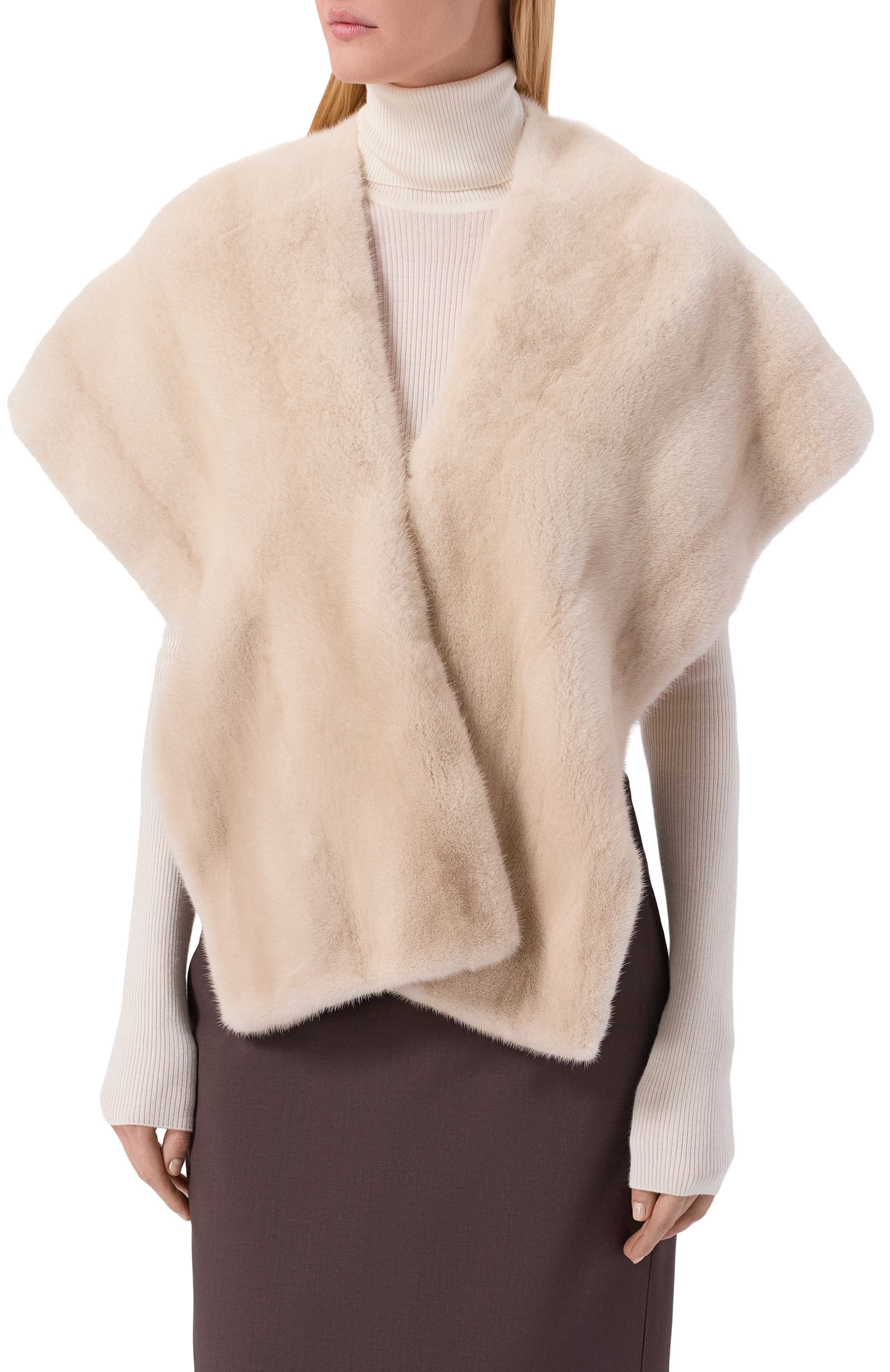 Пелерина из норки VICTORIA KUSENKOVA светло-бежевого цвета по цене 638000 руб., арт. 551200012027, фото 3 Пелерина из норки VICTORIA KUSENKOVA, арт. 551200012027, фото 3