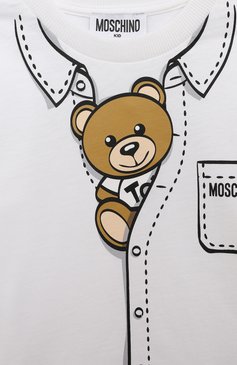 Детская хлопковый лонгслив MOSCHINO белого цвета, арт. H0000J/LAA20/4A-8A | Фото 3 (Рукава: Длинные; Мальчики Кросс-КТ: Лонгслив-одежда; Материал сплава: Проставлено; Материал внешний: Хлопок; Драгоценные камни: Проставлено)