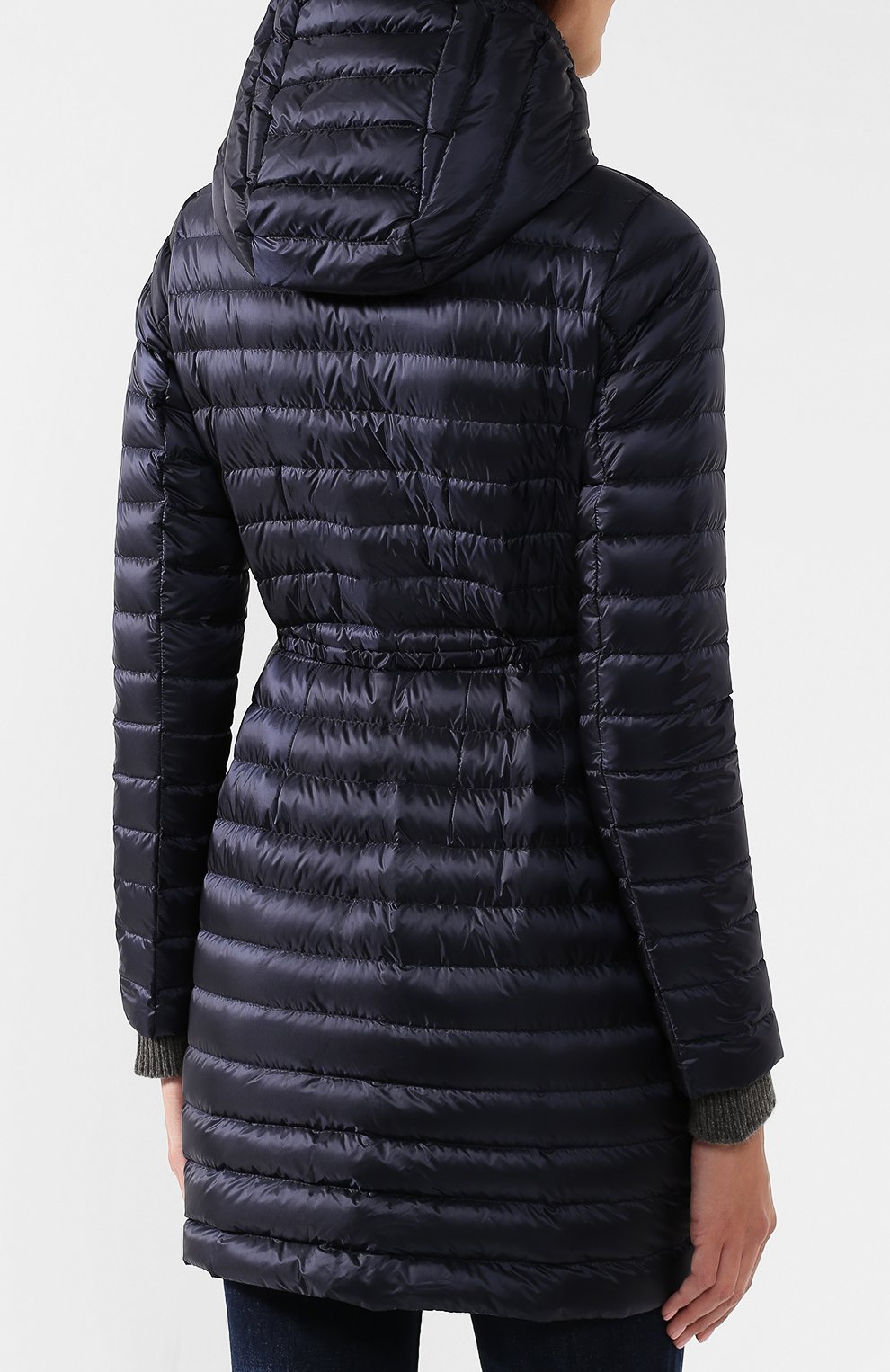 Пуховая куртка MONCLER темно-синего цвета по цене 107500 руб., арт. B1-093-49312-99-53048, фото 4 Пуховая куртка MONCLER, арт. B1-093-49312-99-53048, фото 4