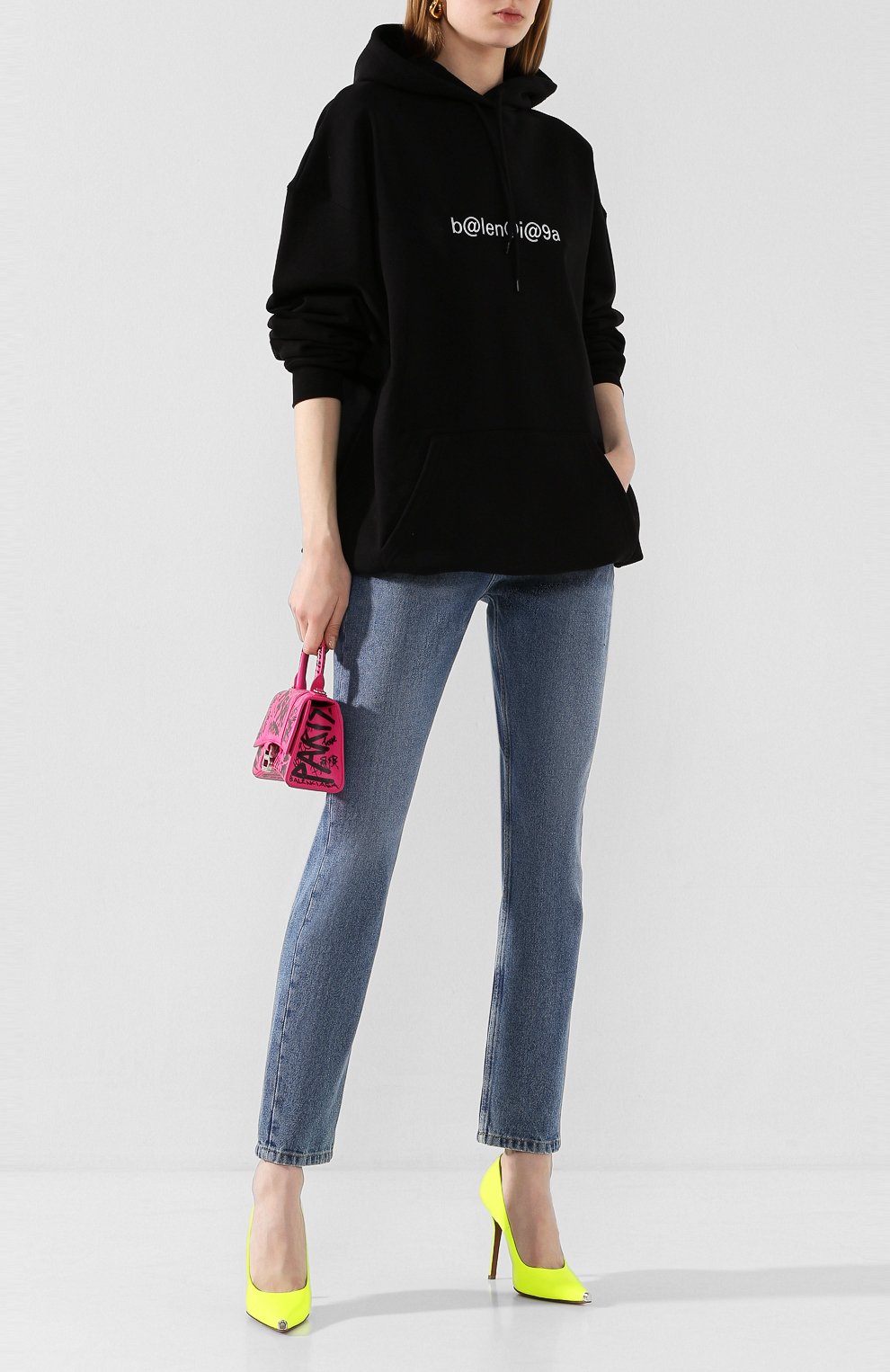 Хлопковое худи BALENCIAGA черного цвета по цене 79950 руб., арт. 578135/TIV51, фото 2 Хлопковое худи BALENCIAGA, арт. 578135/TIV51, фото 2