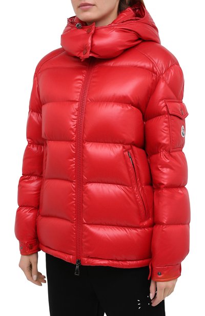 Пуховик MONCLER красного цвета по цене 106000 руб., арт. F2-093-1A576-00-C0064, фото 3 Пуховик MONCLER, арт. F2-093-1A576-00-C0064, фото 3