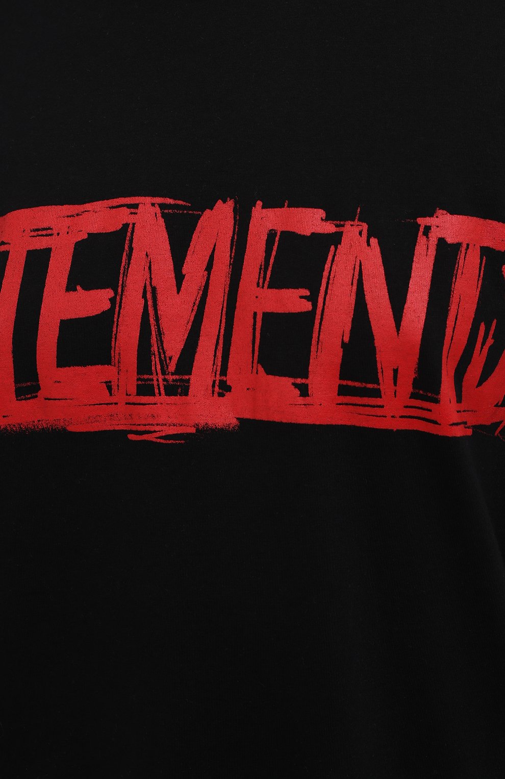 Хлопковая футболка VETEMENTS черного цвета по цене 73500 руб., арт. UA52TR580R 1610/W, фото 5 Хлопковая футболка VETEMENTS, арт. UA52TR580R 1610/W, фото 5
