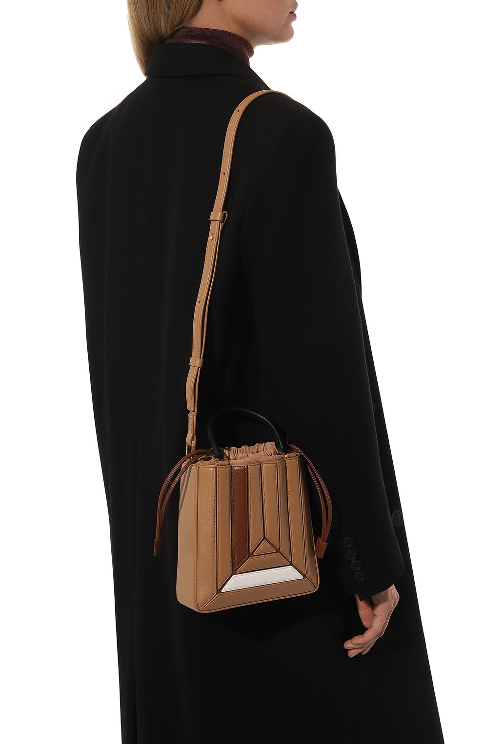 Сумка sera mini MLOUYE бежевого цвета по цене 72050 руб., арт. 10-043, фото 2 Сумка sera mini MLOUYE, арт. 10-043, фото 2