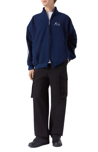 Толстовка BALENCIAGA темно-синего цвета по цене 315500 руб., арт. 829406/TRVJ9, фото 2 Толстовка BALENCIAGA, арт. 829406/TRVJ9, фото 2