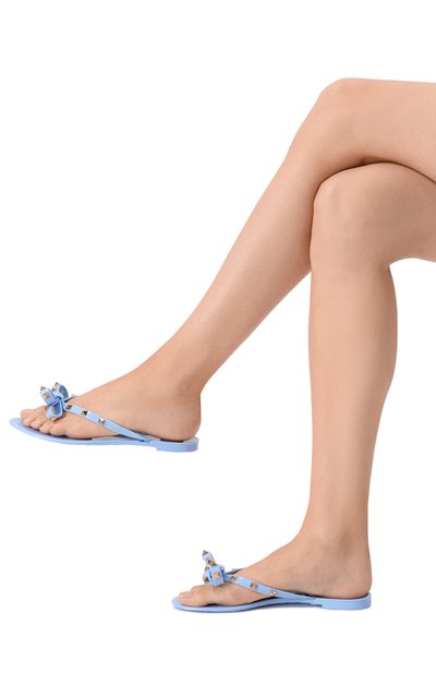 Шлепанцы rockstud VALENTINO голубого цвета по цене 51600 руб., арт. 7W2S0552/PVS, фото 2 Шлепанцы rockstud VALENTINO, арт. 7W2S0552/PVS, фото 2