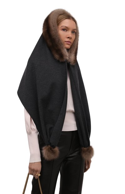 Капюшон с мехом соболя VICTORIA KUSENKOVA разноцветного цвета по цене 363000 руб., арт. 199303624548, фото 3 Капюшон с мехом соболя VICTORIA KUSENKOVA, арт. 199303624548, фото 3