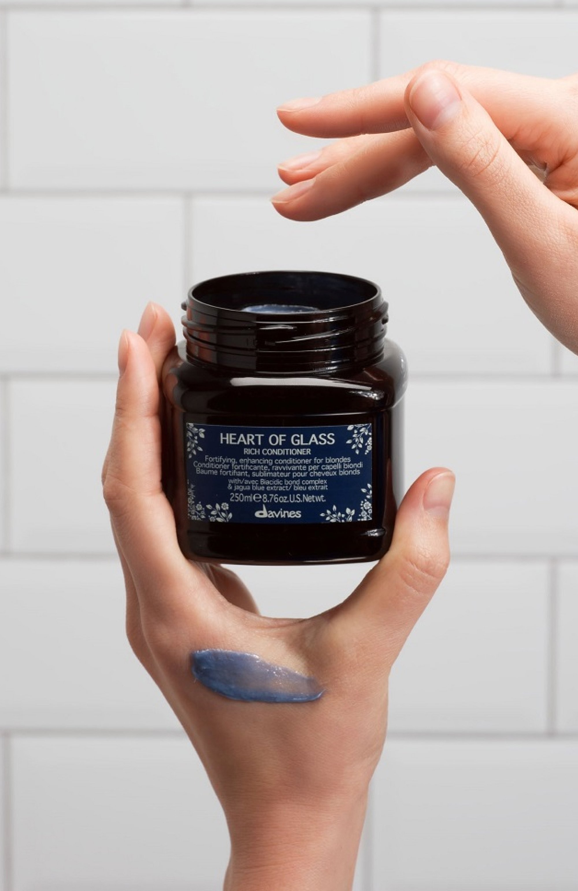 Питательный кондиционер для защиты и сияния светлых волос heart of glass (250ml) DAVINES, арт. 72003, фото 2
