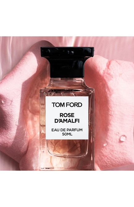 Парфюмерная вода rose d'amalfi (50ml) TOM FORD бесцветного цвета, арт. TAKH-01 | Фото 2 (Региональные ограничения белый список (Axapta Mercury): RU; Тип продукта - парфюмерия: Парфюмерная вода; Ограничения доставки: flammable)