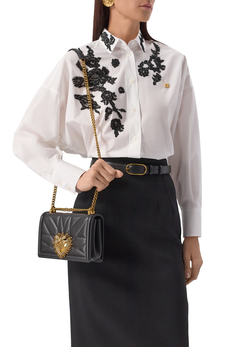 Женская сумка devotion small DOLCE & GABBANA черного цвета, арт. BB6652/AV967 | Фото 2 (Материал: Натуральная кожа; Размер: small; Ремень/цепочка: На ремешке; Сумки-технические: Сумки через плечо; Женское Кросс-КТ: Вечерняя сумка; Статус проверки: Проверена категория; Региональные ограничения белый список (Axapta Mercury): RU; Автоматизация Diginetica: Не назначено; Автоматизация ТО: Проставлено; Автоматизация состава: Проставлено)