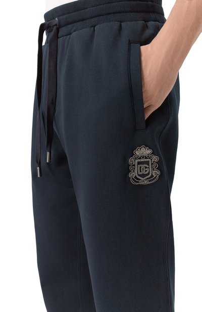 Хлопковые джоггеры DOLCE & GABBANA темно-синего цвета по цене 105500 руб., арт. GP07TZ/G7PZT, фото 5 Хлопковые джоггеры DOLCE & GABBANA, арт. GP07TZ/G7PZT, фото 5