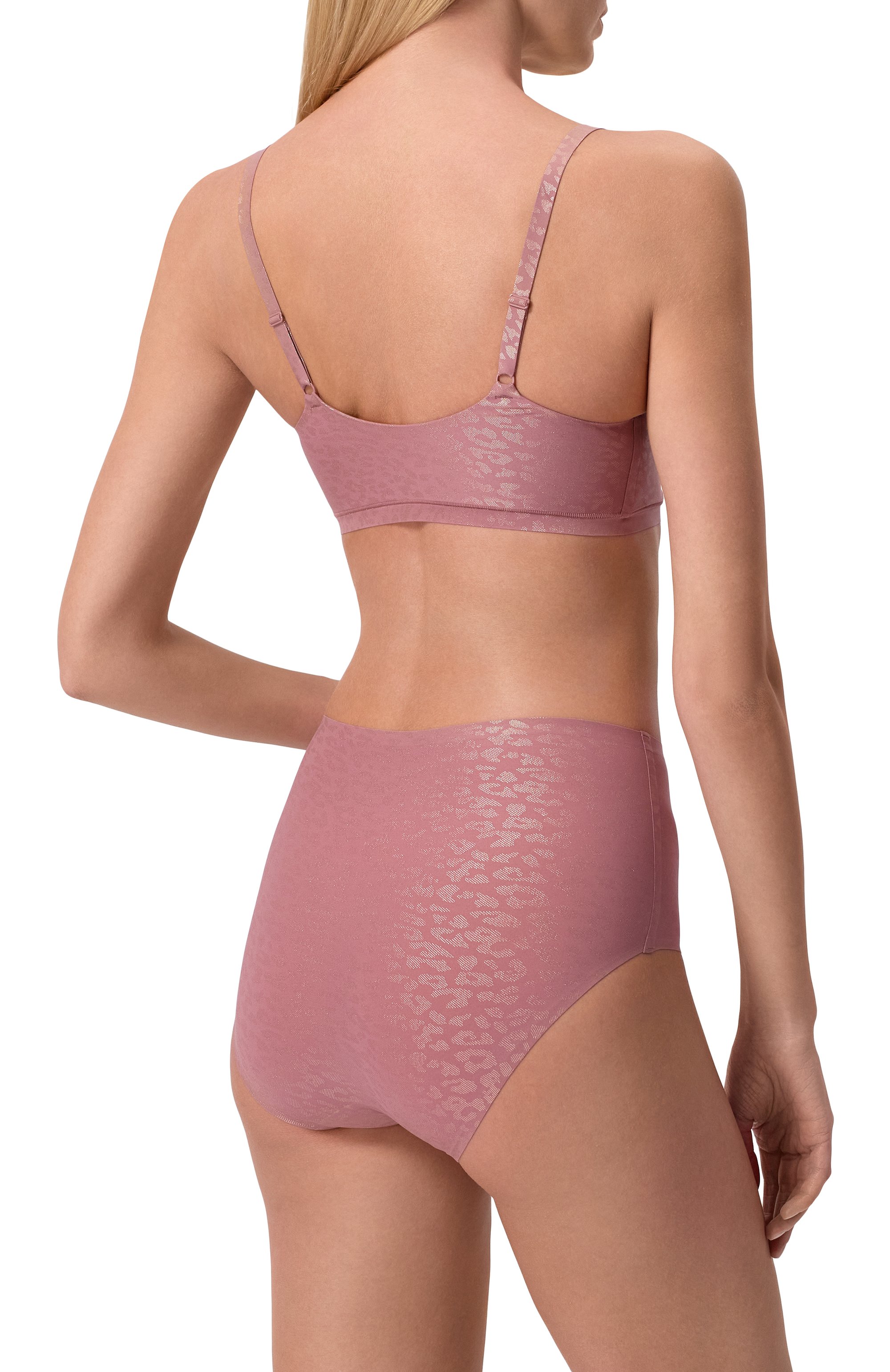 Бюстгальтер CHANTELLE розового цвета по цене 8270 руб., арт. C11DQ2, фото 3 Бюстгальтер CHANTELLE, арт. C11DQ2, фото 3