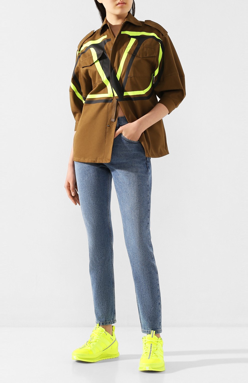 Хлопковая куртка VALENTINO хаки цвета по цене 239500 руб., арт. TB0CJ1I52C0, фото 2 Хлопковая куртка VALENTINO, арт. TB0CJ1I52C0, фото 2