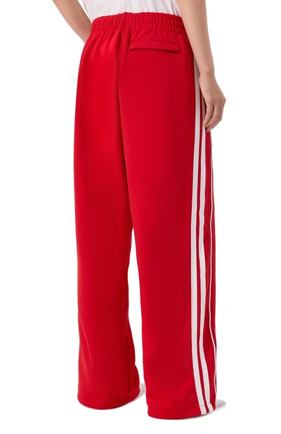Брюки VETEMENTS красного цвета по цене 109500 руб., арт. UH76GP100R/250391 P0LYESTER, фото 4 Брюки VETEMENTS, арт. UH76GP100R/250391 P0LYESTER, фото 4