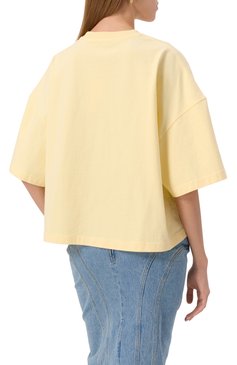 Женская хлопковая футболка JACQUEMUS желтого цвета, арт. 25E251JS216 | Фото 4 (Длина (для топов): Стандартные; Материал внешний: Хлопок; Стили: Кэжуэл; Женское Кросс-КТ: Футболка-одежда; Рукава: Короткие; Принт: С принтом)