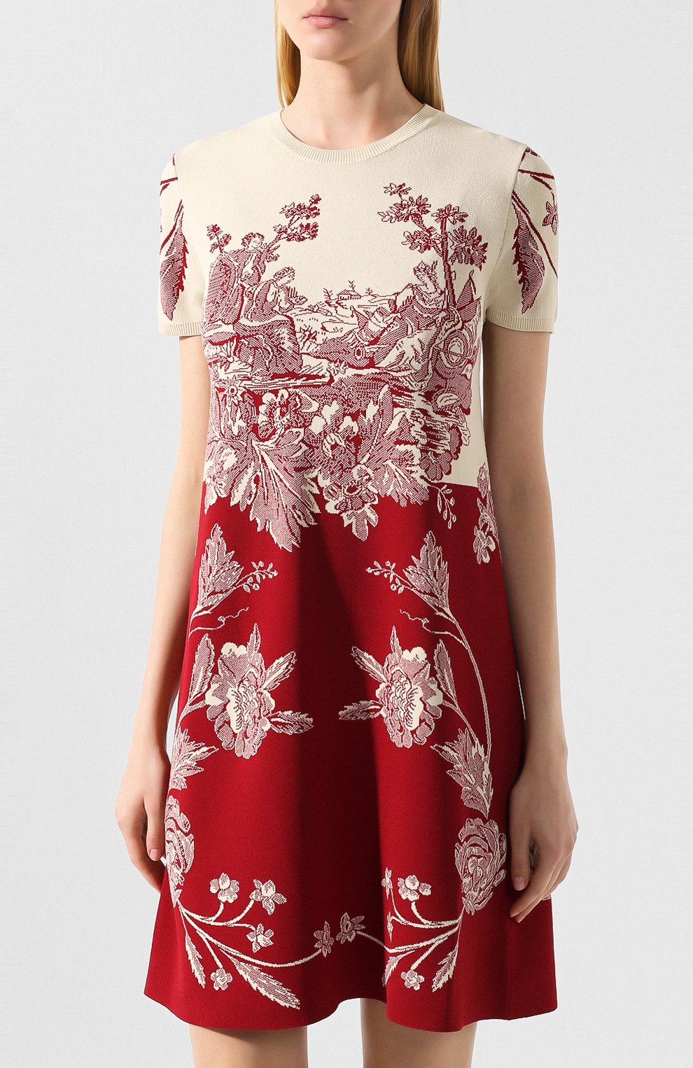 Платье из вискозы REDVALENTINO бордового цвета по цене 58950 руб., арт. SR0KDB01/4MJ, фото 3 Платье из вискозы REDVALENTINO, арт. SR0KDB01/4MJ, фото 3
