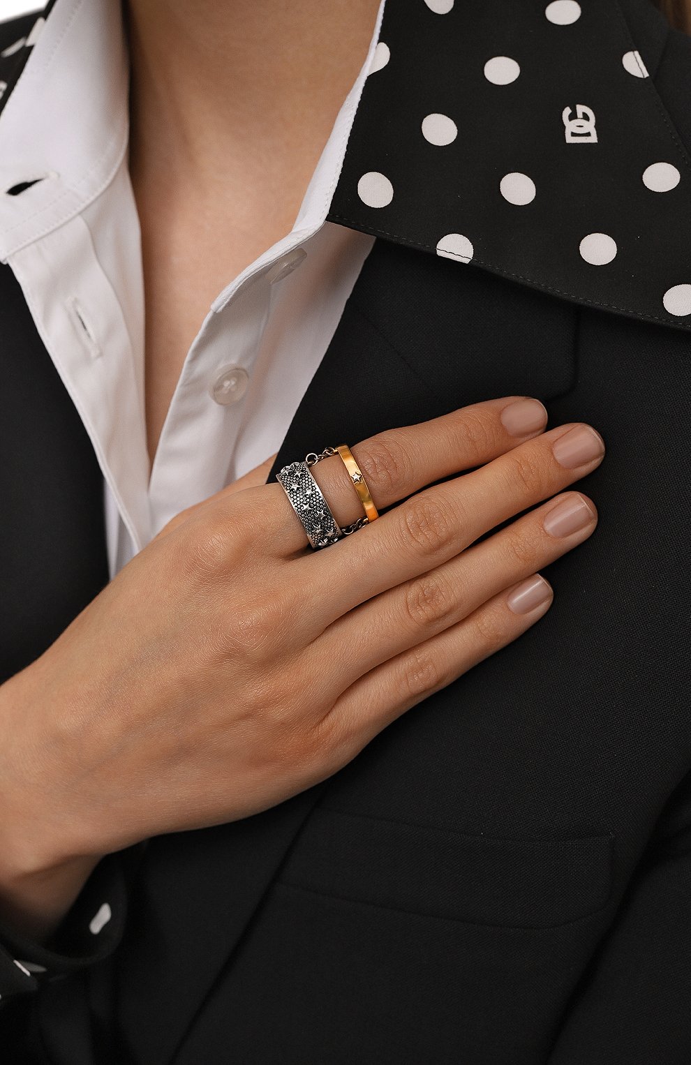 Кольцо MAISON MARGIELA серебряного цвета по цене 59800 руб., арт. SM1UQ0098 P6476, фото 2 Кольцо MAISON MARGIELA, арт. SM1UQ0098 P6476, фото 2