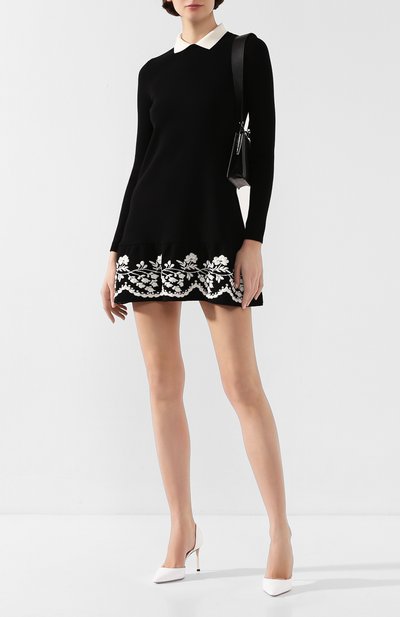 Мини-платье REDVALENTINO черно-белого цвета по цене 52050 руб., арт. TR3KDB41/4US, фото 2 Мини-платье REDVALENTINO, арт. TR3KDB41/4US, фото 2