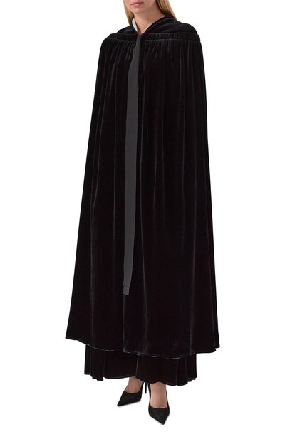 Бархатный кейп GIULIA GURMAN черного цвета по цене 370000 руб., арт. D13, фото 3 Бархатный кейп GIULIA GURMAN, арт. D13, фото 3