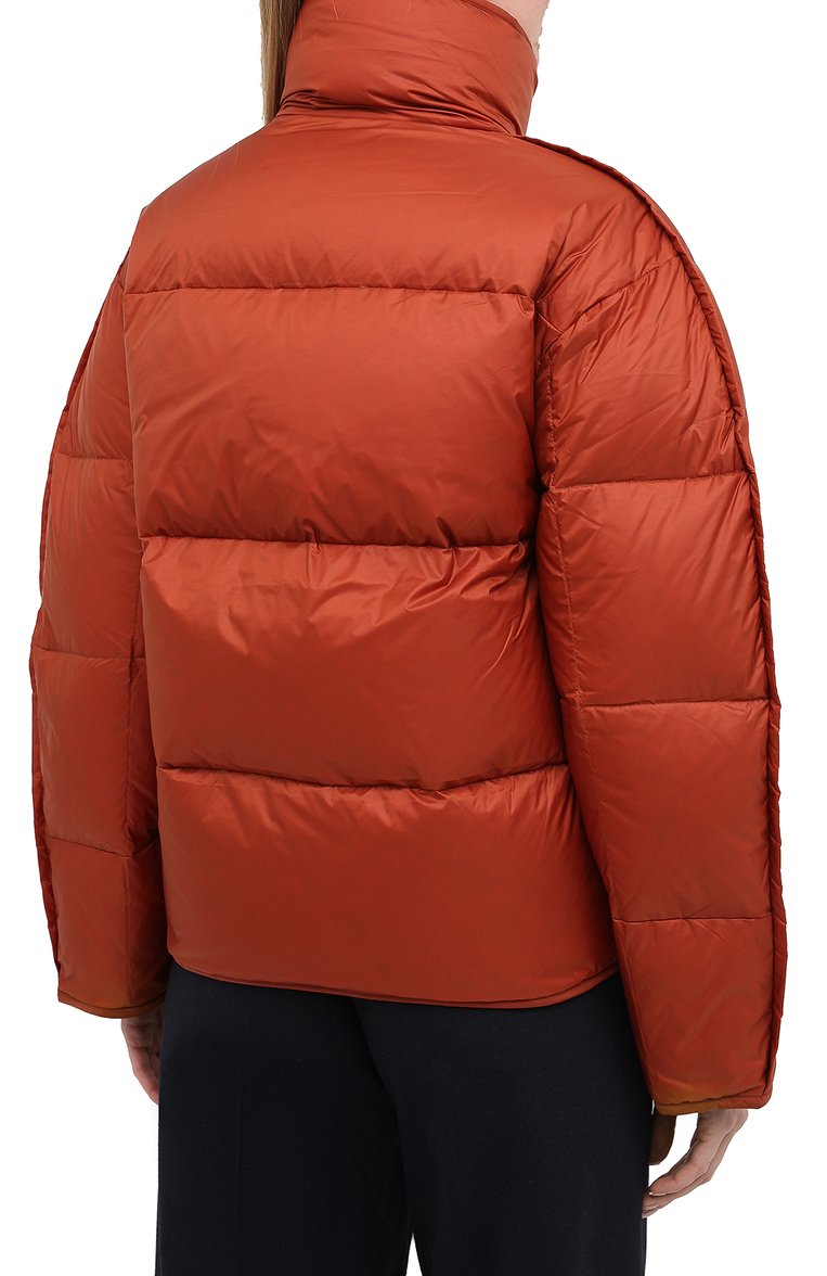 Женский пуховик ACNE STUDIOS красного цвета, арт. A90298 | Фото 4 (Рукава: Длинные; Длина (верхняя одежда): Короткие; Материал внешний: Синтетический материал; Материал подклада: Синтетический материал; Материал утеплителя: Пух и перо; Стили: Спорт-шик; Кросс-КТ: Пуховик)