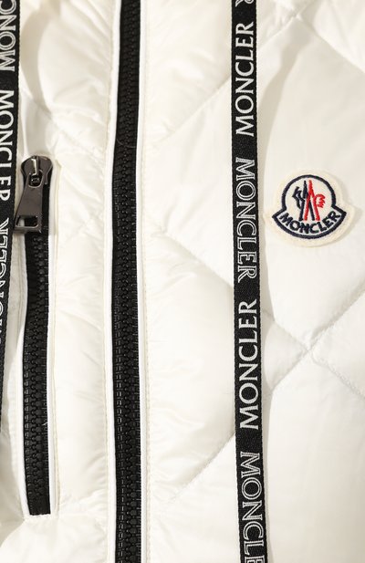 Пуховый жилет sucrex MONCLER белого цвета по цене 54500 руб., арт. F1-093-1A537-00-C0381, фото 5 Пуховый жилет sucrex MONCLER, арт. F1-093-1A537-00-C0381, фото 5