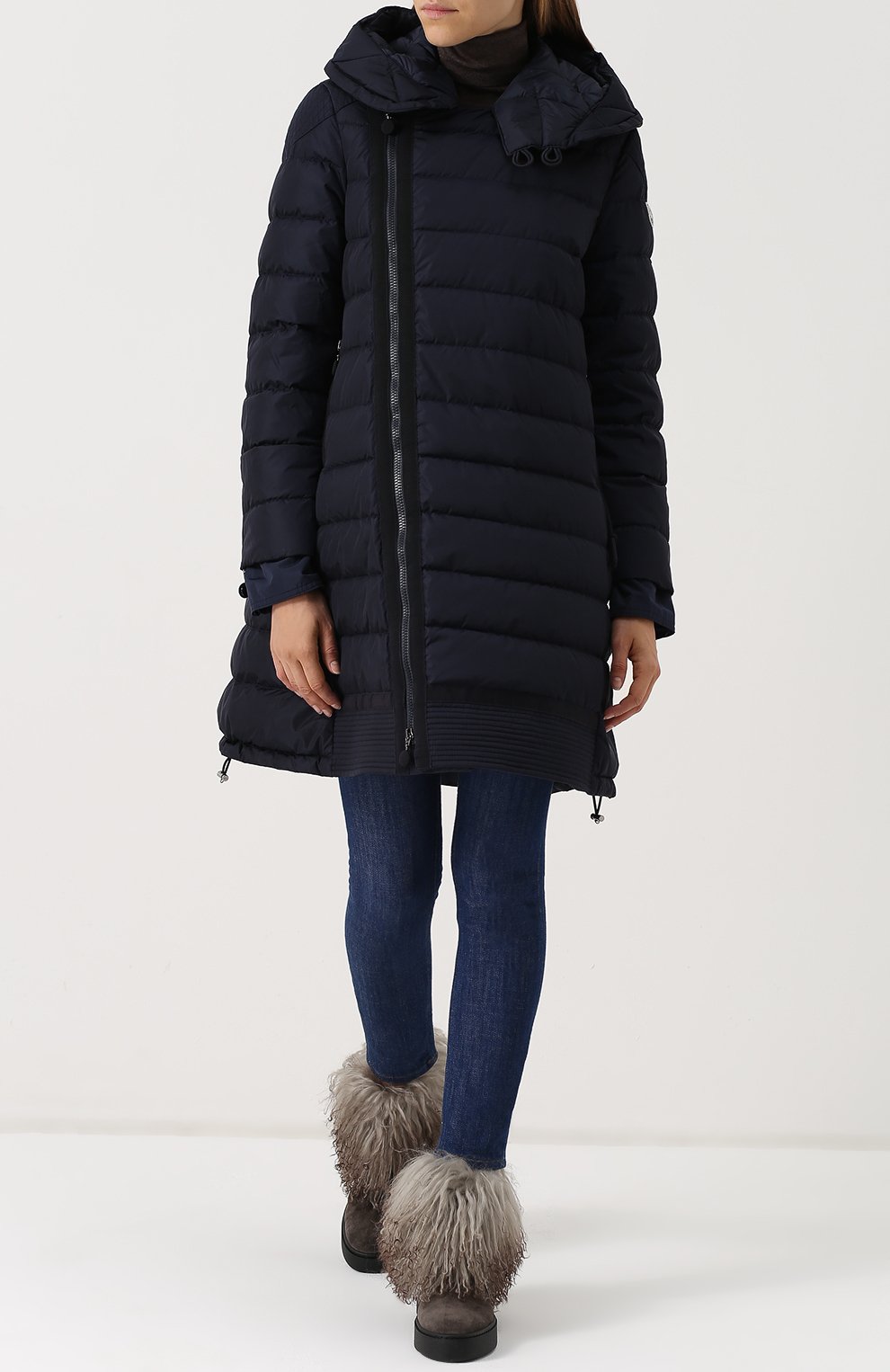 Стеганый пуховик с косой молнией и капюшоном MONCLER, арт. C2-093-49315-85-54155, фото 2