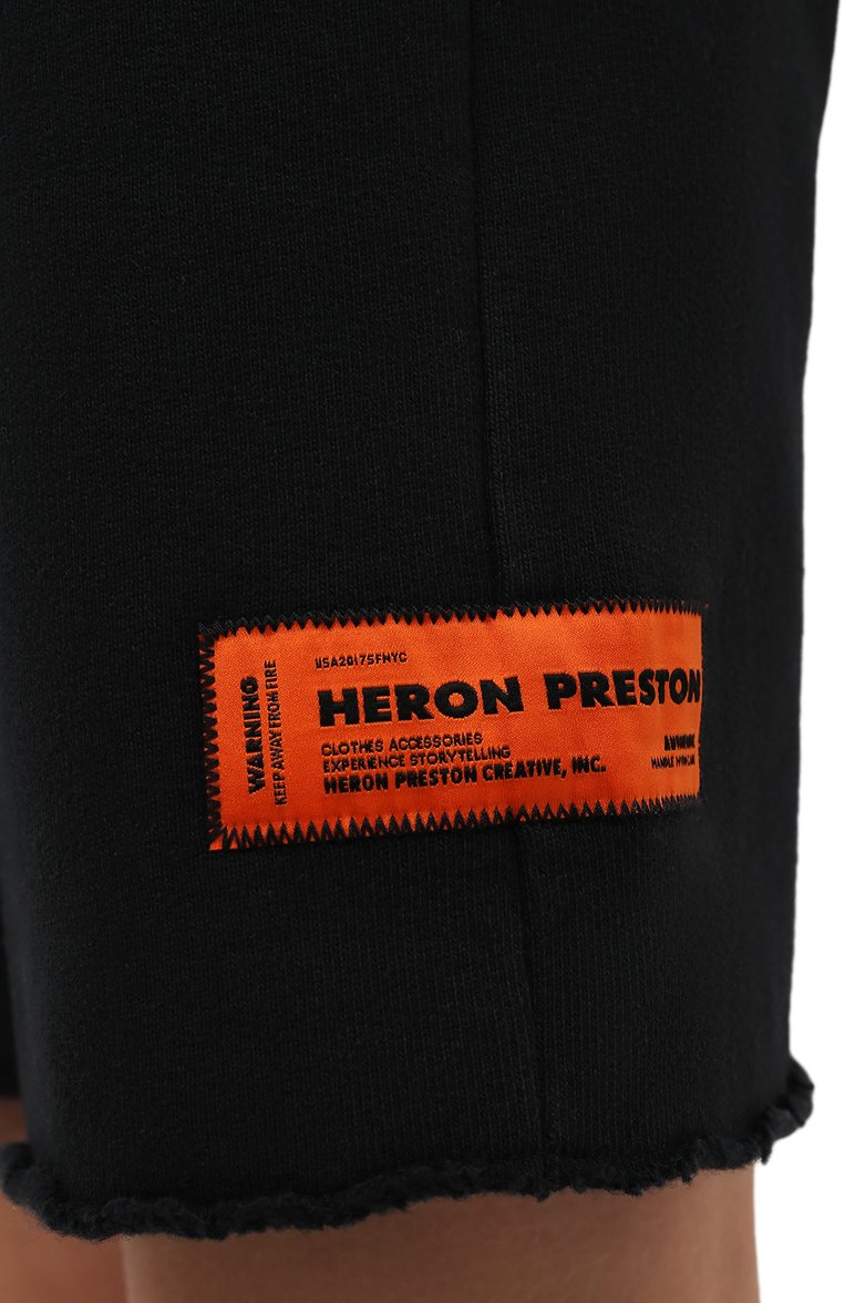 Женские хлопковые шорты HERON PRESTON черного цвета, арт. HWCI002F21JER0011001 | Фото 5 (Женское Кросс-КТ: Шорты-одежда; Длина Ж (юбки, платья, шорты): Мини; Кросс-КТ: Трикотаж; Материал сплава: Проставлено; Материал внешний: Хлопок; Стили: Спорт-шик; Драгоценные камни: Проставлено)