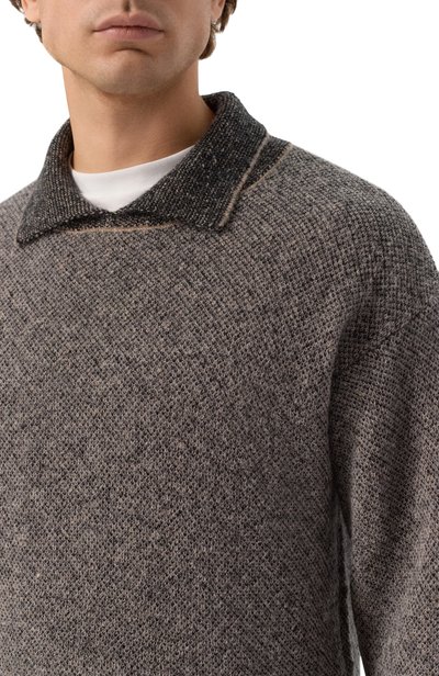 Свитер EMPORIO ARMANI серого цвета по цене 49600 руб., арт. EM006363/AF27940, фото 5 Свитер EMPORIO ARMANI, арт. EM006363/AF27940, фото 5