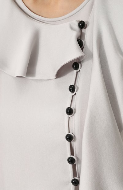 Однотонный шелковый топ с оборками GIORGIO ARMANI светло-серого цвета по цене 149500 руб., арт. ZAC14T/ZA48C, фото 5 Однотонный шелковый топ с оборками GIORGIO ARMANI, арт. ZAC14T/ZA48C, фото 5