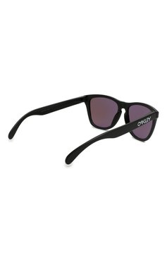 Женские солнцезащитные очки OAKLEY черного цвета, арт. 9013-9013H6 | Фото 5 (Кросс-КТ: С/з-унисекс; Региональные ограничения белый список (Axapta Mercury): Не проставлено, RU; Нос: Не проставлено; Материал: Пластик; Тип очков: С/з; Статус проверки: Проверена категория; Оптика Гендер: оптика-унисекс; Очки форма: Прямоугольные)