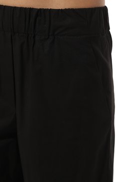 Женский хлопковые брюки ANTONELLI FIRENZE черного цвета, арт. J8479L/135B | Фото 5 (Силуэт Ж (брюки и джинсы): Широкие; Женское Кросс-КТ: Кюлоты-брюки; Материал сплава: Проставлено; Материал внешний: Хлопок; Драгоценные камни: Проставлено; Стили: М�инимализм; Длина (брюки, джинсы): Укороченные)