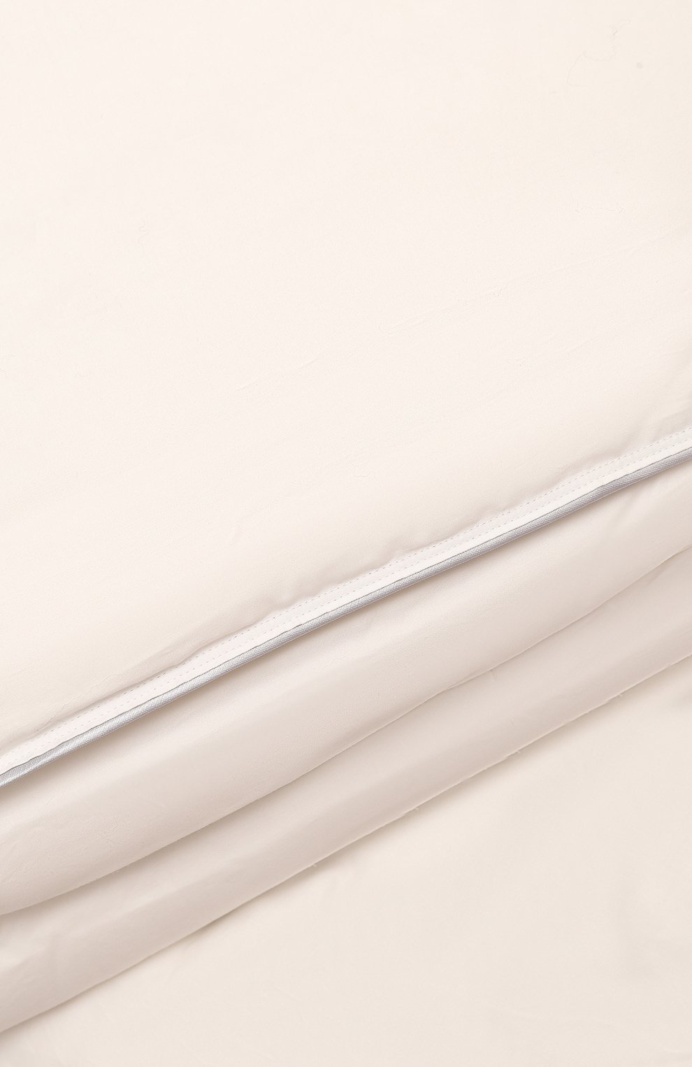 Одеяло cortina medium FRETTE белого цвета по цене 231000 руб., арт. F0A188 F3500 260F, фото 2 Одеяло cortina medium FRETTE, арт. F0A188 F3500 260F, фото 2