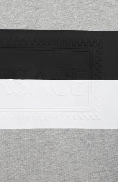 Хлопковая футболка VERSACE серого цвета по цене 18800 руб., арт. YD000265/YA00079/8A-14A, фото 3 Хлопковая футболка VERSACE, арт. YD000265/YA00079/8A-14A, фото 3