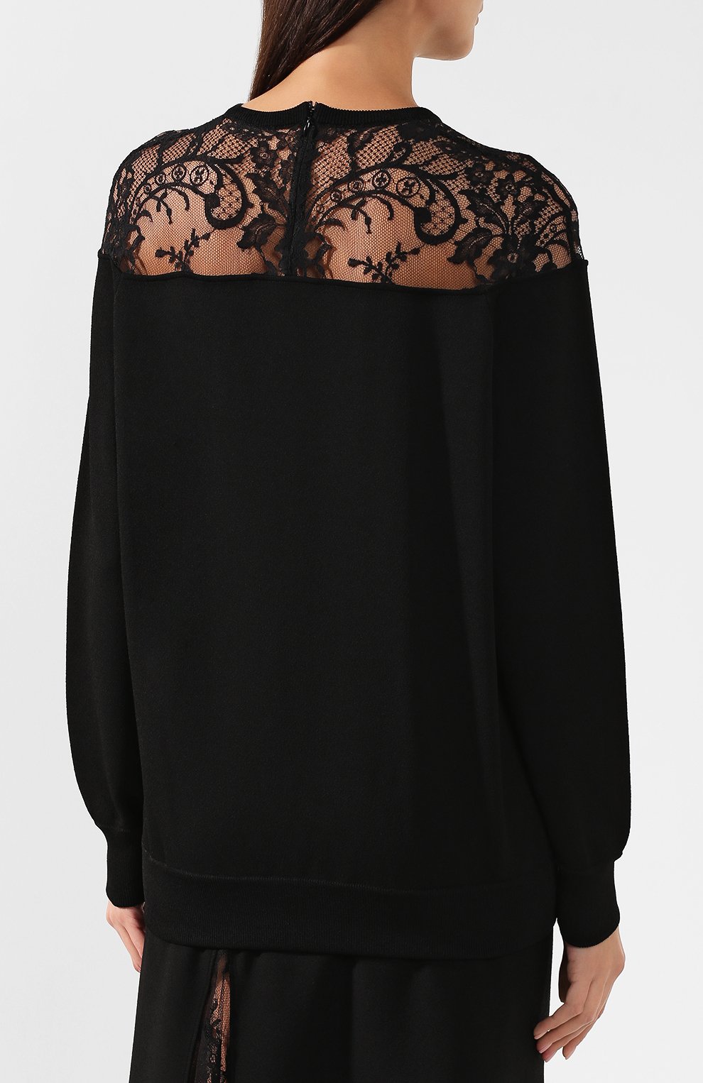 Пуловер из вискозы GIVENCHY черного цвета по цене 135500 руб., арт. BW907P4Z5J, фото 4 Пуловер из вискозы GIVENCHY, арт. BW907P4Z5J, фото 4